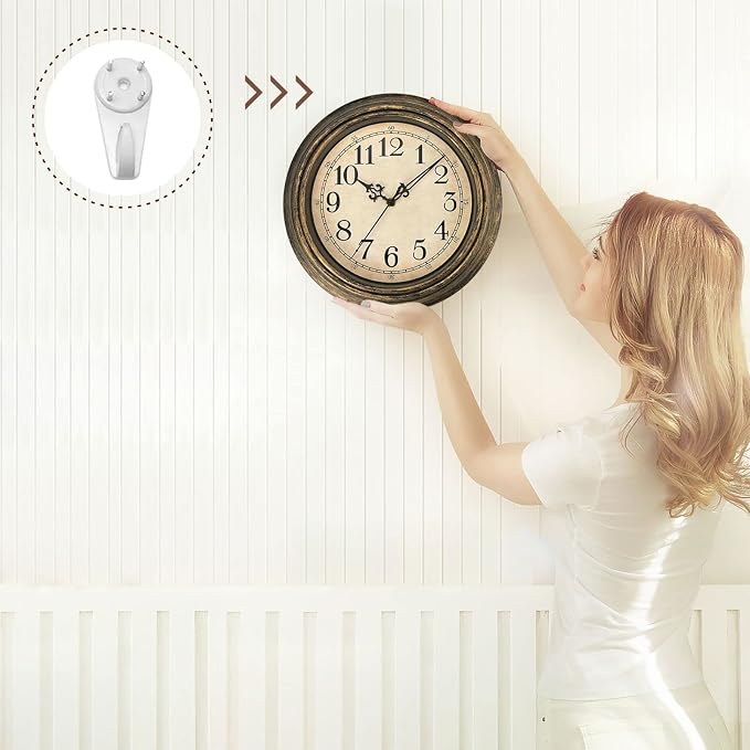 Plumeet Small Retro Wall Clock - Image 5