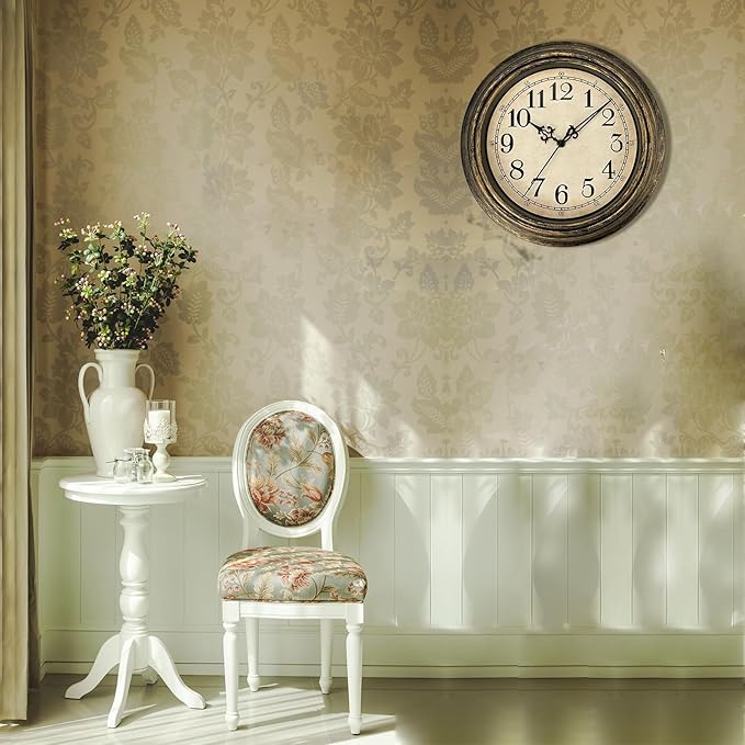 Plumeet Small Retro Wall Clock - Image 7