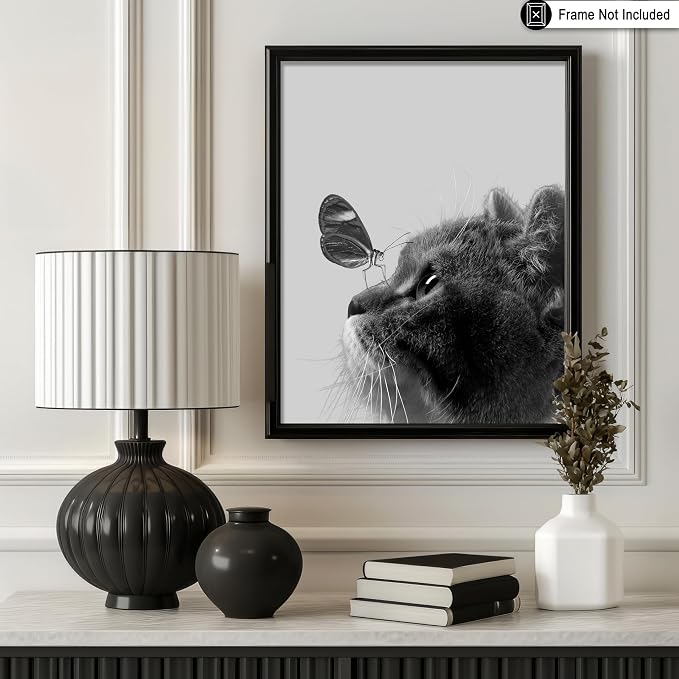 Poster Master Butterfly on Cat Print - Image 3
